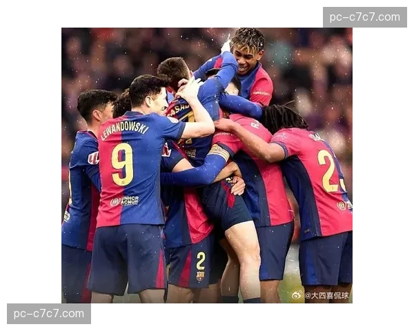 巴萨公布对阵皇家社会大名单，加维伤愈回归，进入替补席